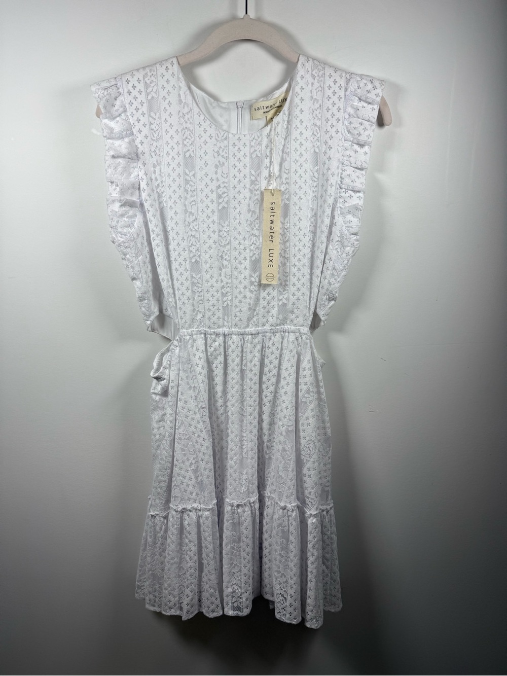 SALTWATER LUXE | BNWT White Floral Lace Ruffle Cutout Mini Dress Size M